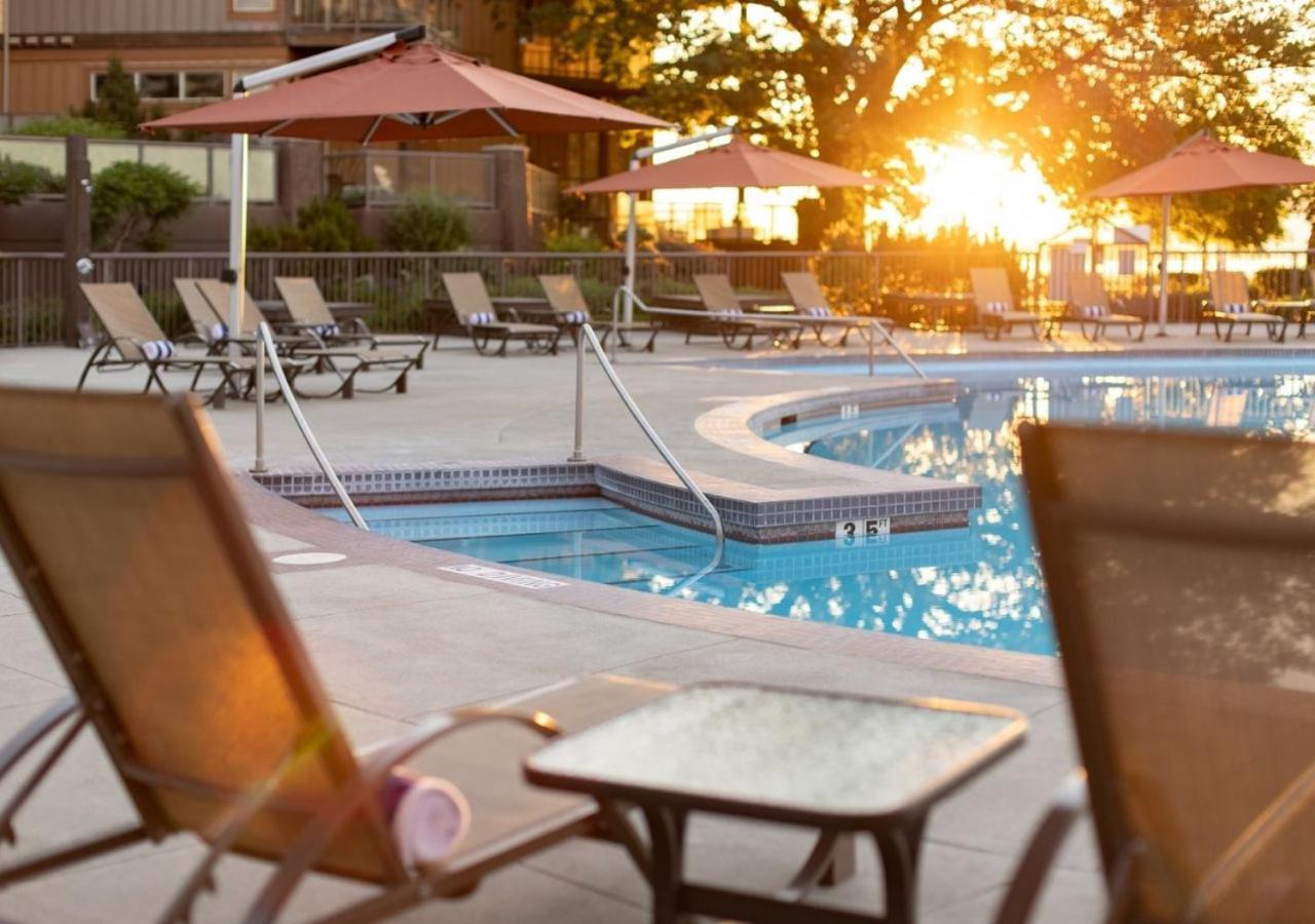 The Cove Lakeside Resort West Kelowna Zewnętrze zdjęcie