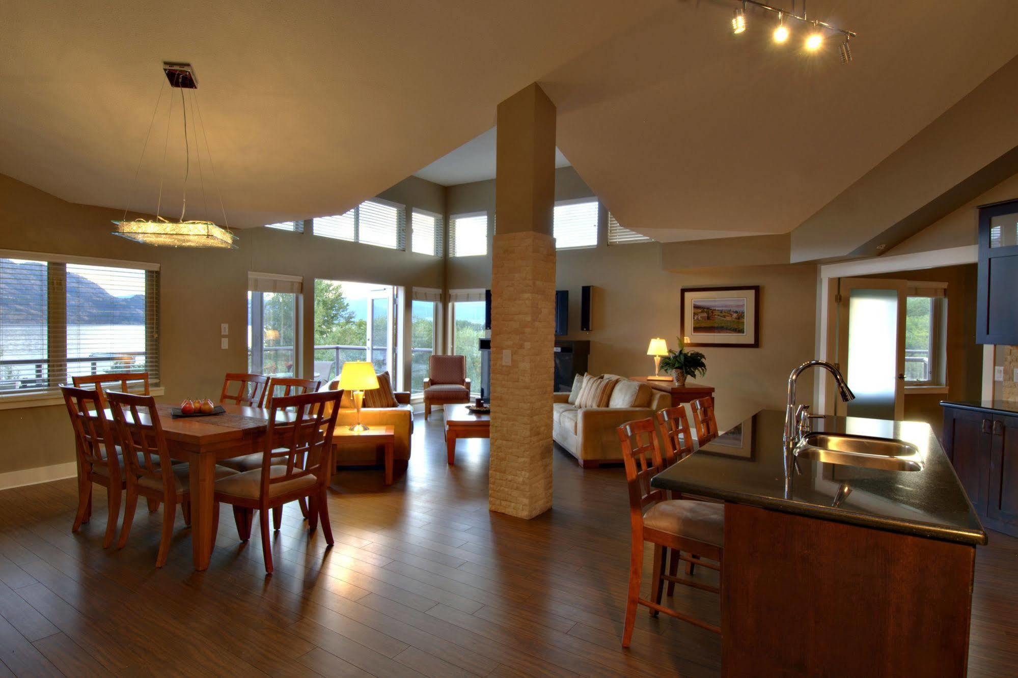 The Cove Lakeside Resort West Kelowna Zewnętrze zdjęcie